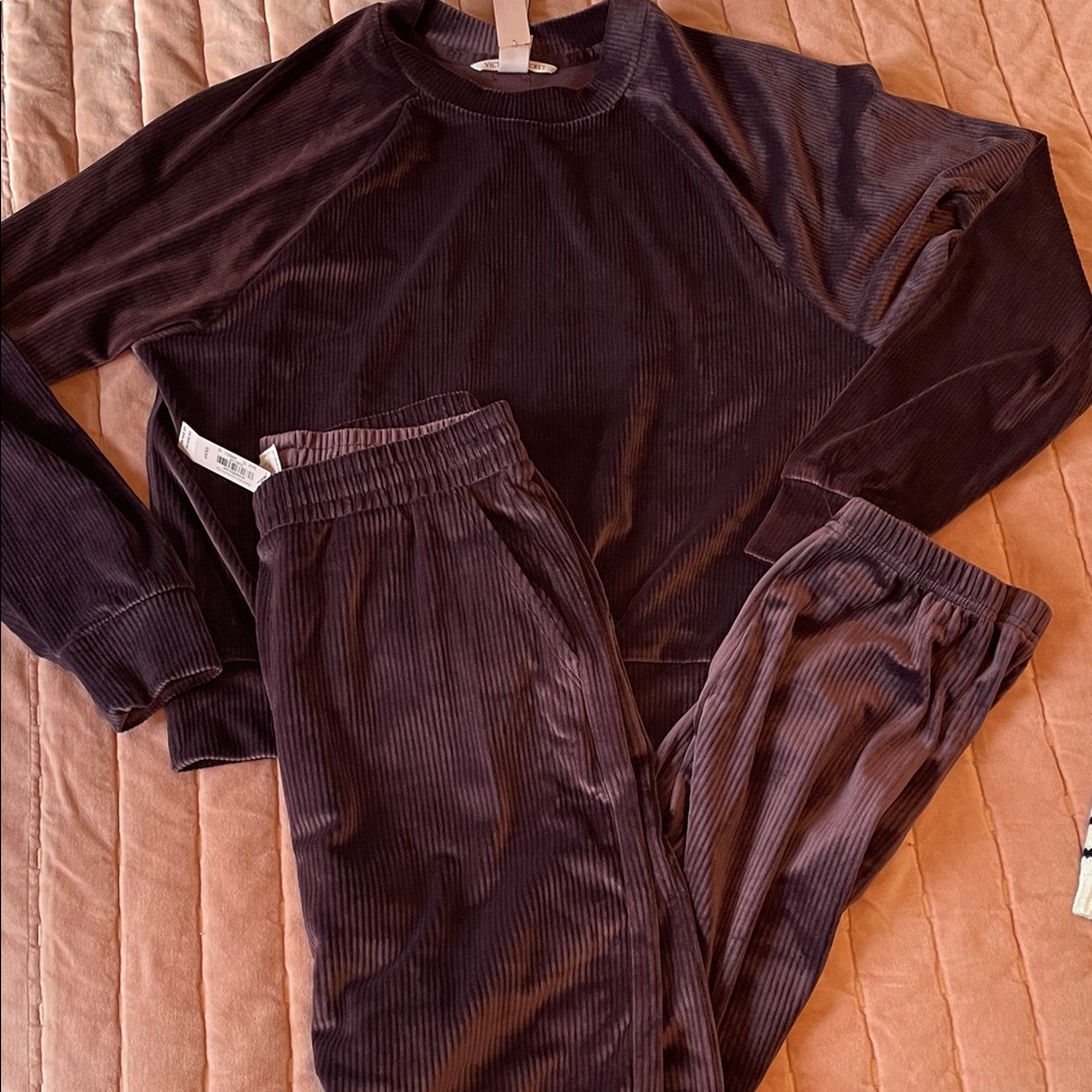 VS cozy purple velour lounge set size XS jogger set NEW